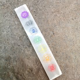   Szelenit kristály energetizáló lap csakra szimbólumokkal 20 cm