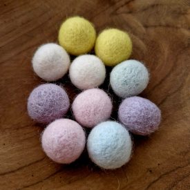 Nemezelt gyapjúgolyó - pasztell szín 10 db
