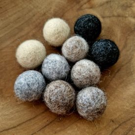 Nemezelt gyapjúgolyók - natúr 10 db