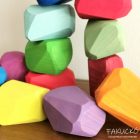 Tumi Ishi - Egyensúlyozó kövek - élénk festett 12 db. - Pinter Woods